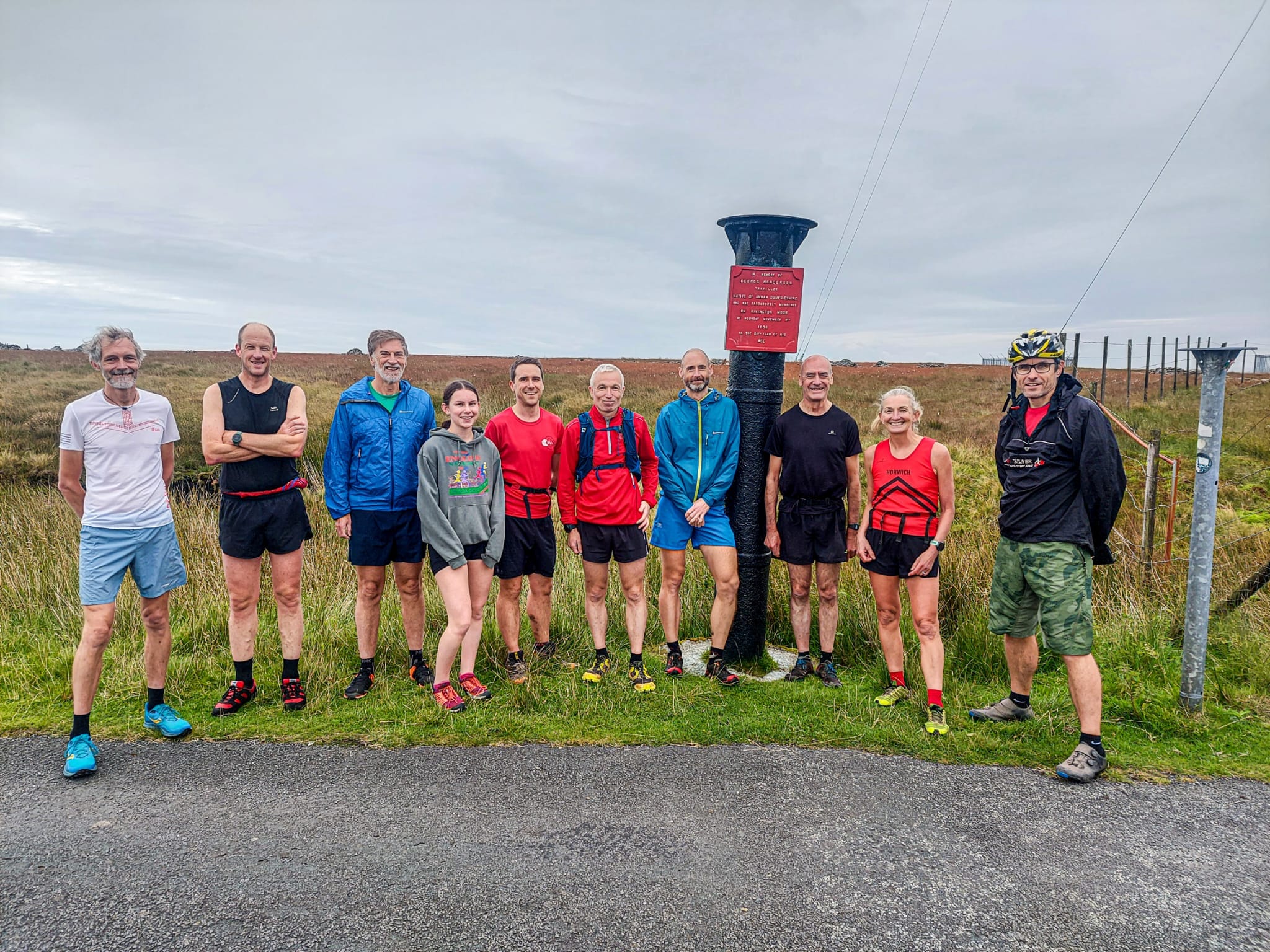 The runners assembled at the Scotsmans stump starting point